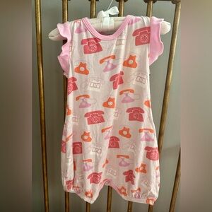 NWT Bestaroo Pink Telephone Flutter Sleeve Bubble Romper